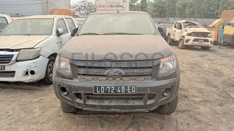 5 FORD RANGER  e 1 FORD ESCAPE