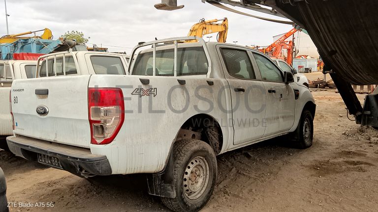 5 FORD RANGER  e 1 FORD ESCAPE