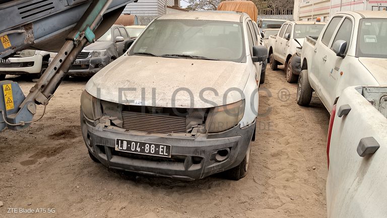 5 FORD RANGER  e 1 FORD ESCAPE