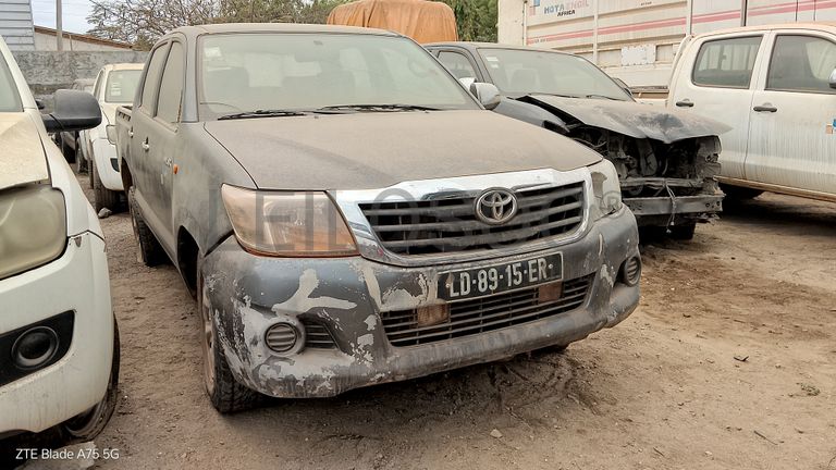 5 FORD RANGER  e 1 FORD ESCAPE