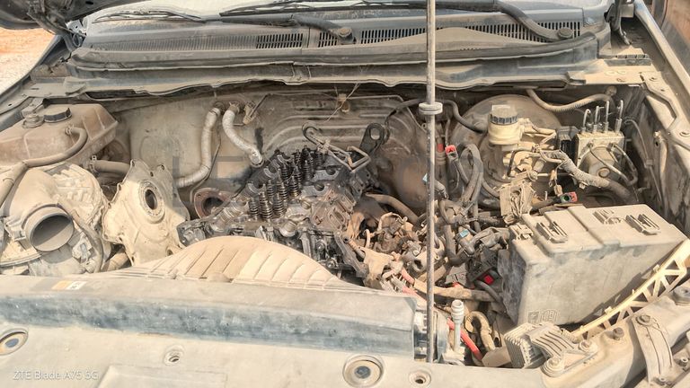 5 FORD RANGER  e 1 FORD ESCAPE