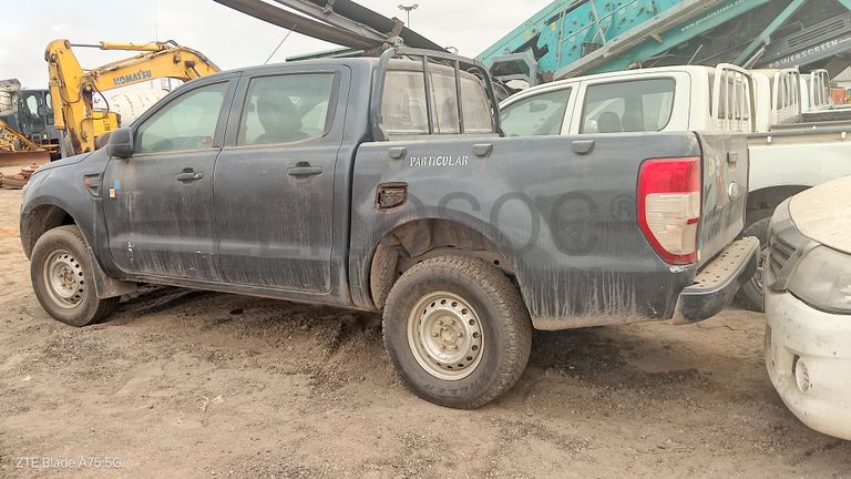 5 FORD RANGER  e 1 FORD ESCAPE