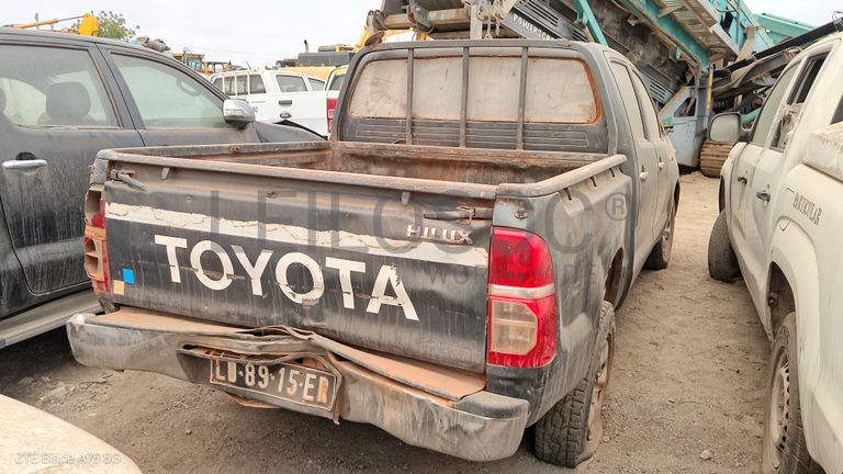 5 FORD RANGER  e 1 FORD ESCAPE