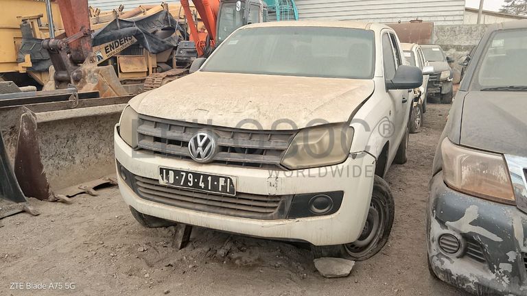 3 VOLKSWAGEN AMAROK