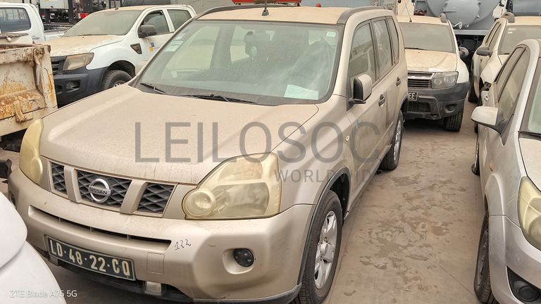 NISSAN X-TRAIL 4*4