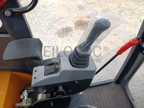 Mini Giratória Infront YFE20 · Ano 2023