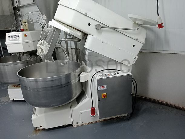 Unidade Industrial Completa para Produção Alimentar · Maia