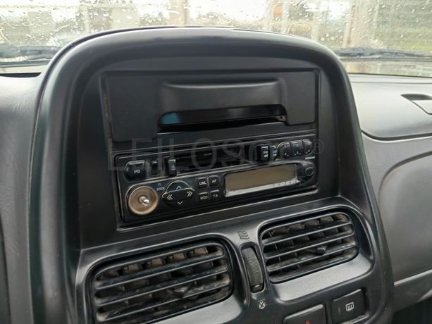 Nissan Pick UP 2.5 TD 4WD · Ano 2000