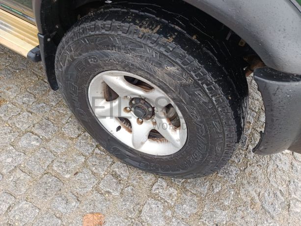 Nissan Pick UP 2.5 TD 4WD · Ano 2000