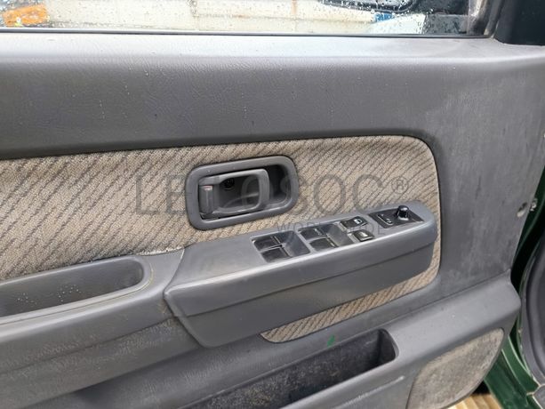 Nissan Pick UP 2.5 TD 4WD · Ano 2000