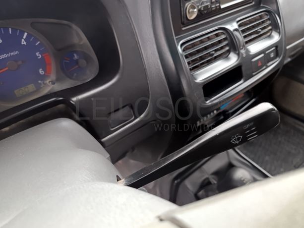 Nissan Pick UP 2.5 TD 4WD · Ano 2000