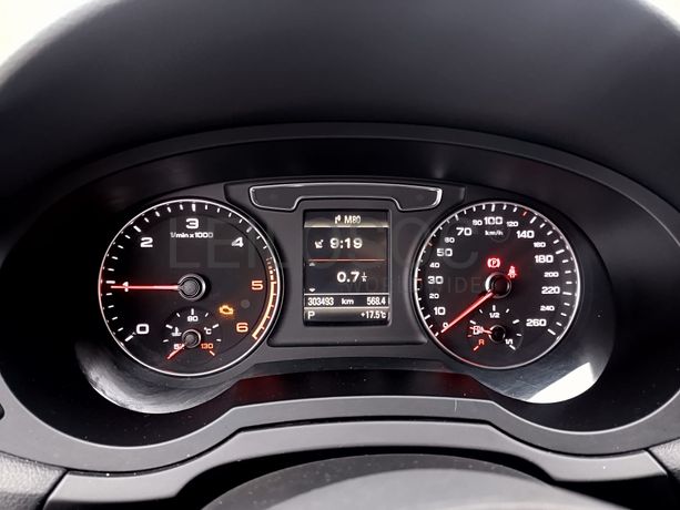 Audi Q3 2.0 TDI Sport · Ano 2017