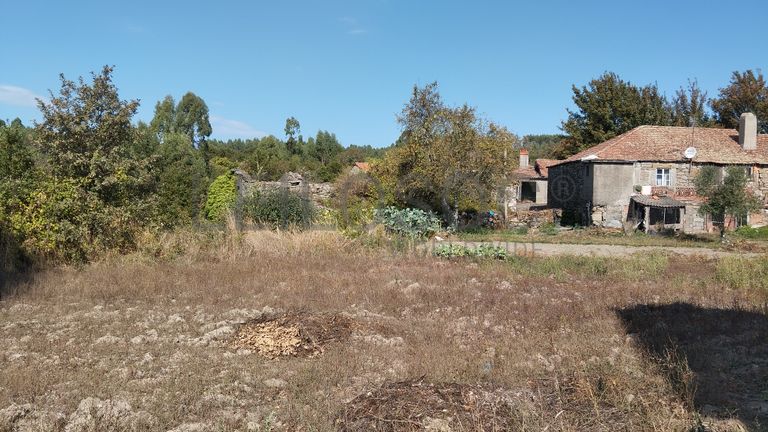 Proporção de 1/5 de Moradia + Terreno · Vila Nova de Paiva