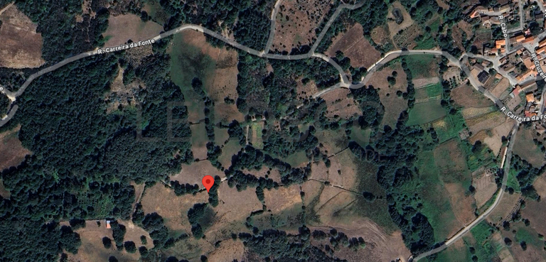 Proporção de ½ de Terreno · Vila Nova de Paiva