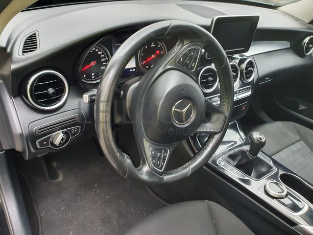 Mercedes-Benz C220 · Ano 2016