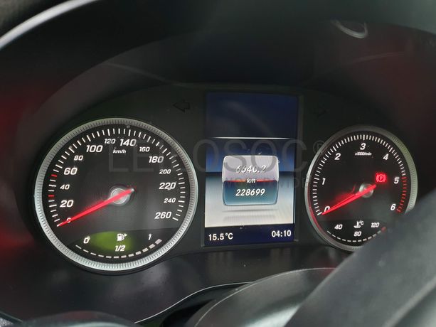 Mercedes-Benz C220 · Ano 2016