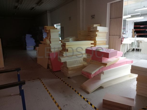 Equipamentos para a Indústria Têxtil · Escritório