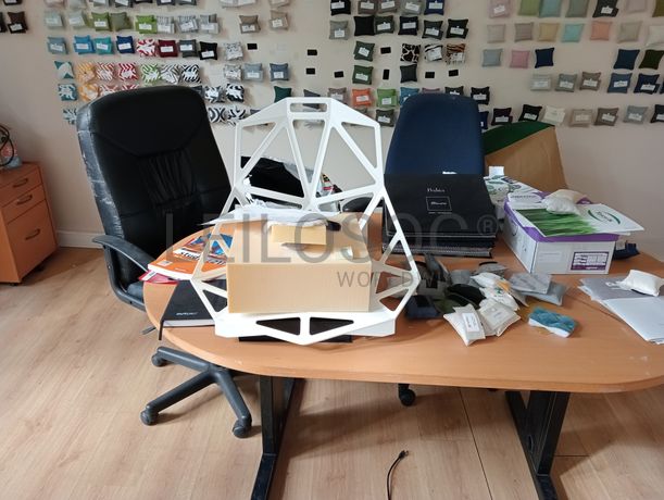 Equipamentos para a Indústria Têxtil · Escritório