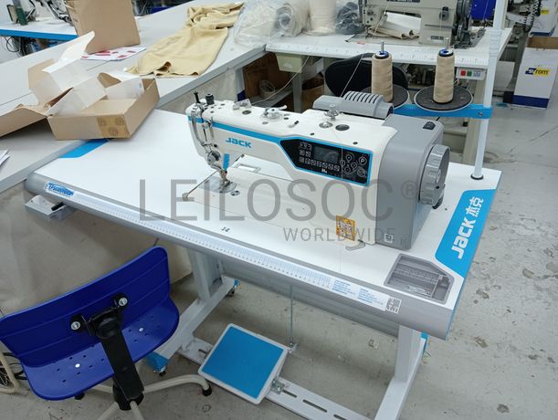 Equipamentos para a Indústria Têxtil · Escritório