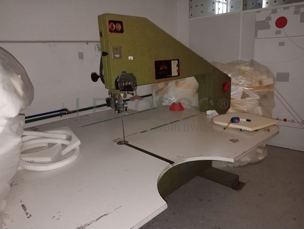 Equipamentos para a Indústria Têxtil · Escritório