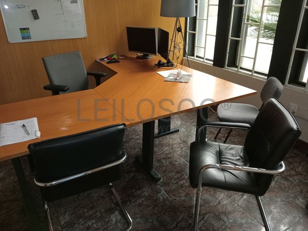 Equipamentos para a Indústria Têxtil · Escritório