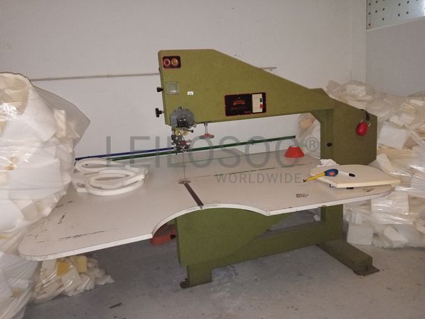 Equipamentos para a Indústria Têxtil · Escritório