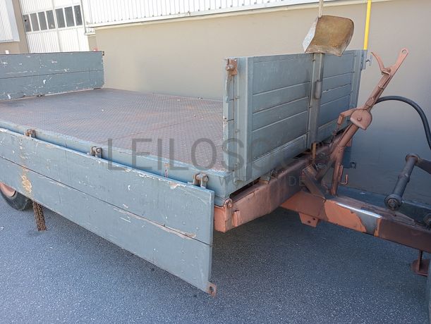 Trator Agrícola · Reboque Agrícola