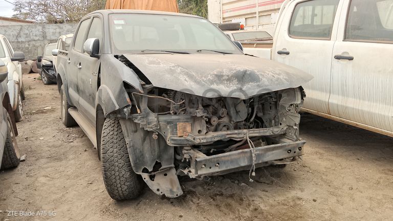 2 TOYOTA HILUX 4*4 CD 5L