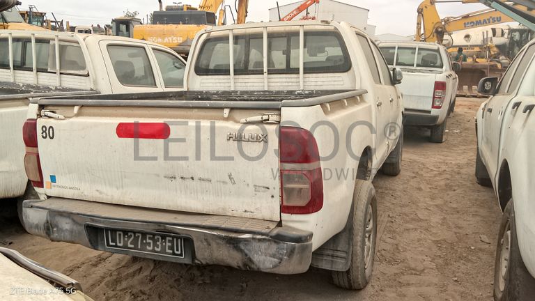 2 TOYOTA HILUX 4*4 CD STD 5L