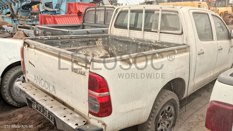 TOYOTA HILUX 4*4 CD STD 5L