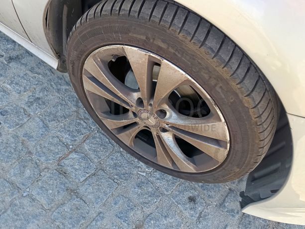 Mercedes-Benz B180 · Ano 2015