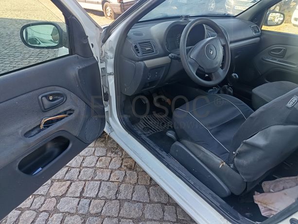 Renault Clio · Ano 2005