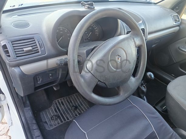 Renault Clio · Ano 2005