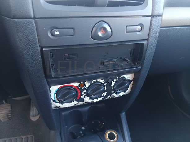 Renault Clio · Ano 2005