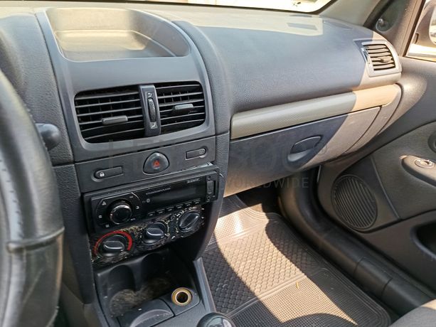 Renault Clio · Ano 2005