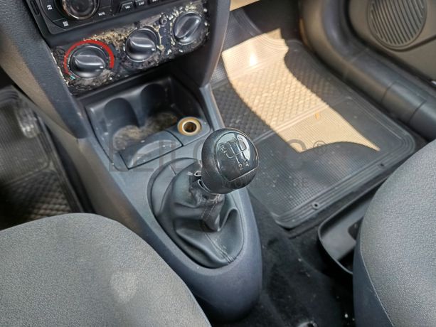 Renault Clio · Ano 2005