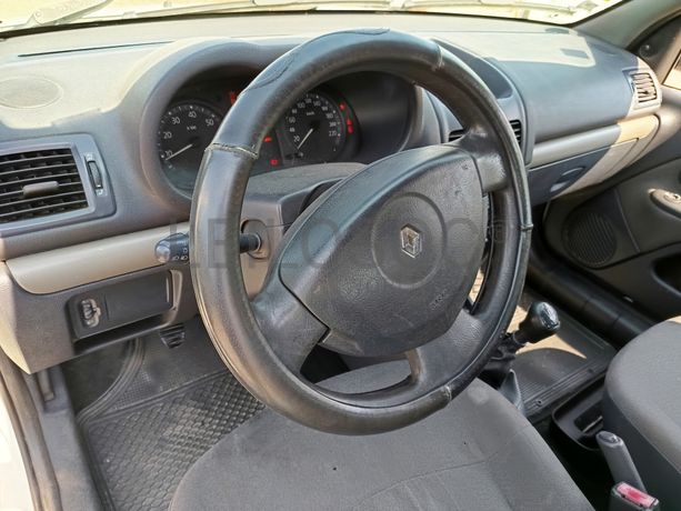 Renault Clio · Ano 2005