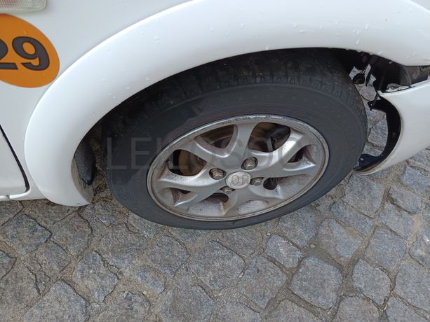 Toyota Yaris · Ano 2002