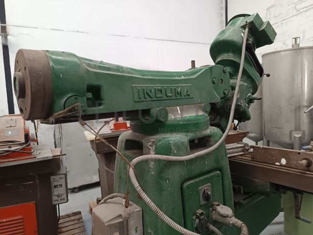 Fresadora Induma