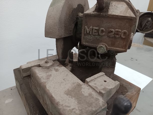 Serra Corte Metal Omes