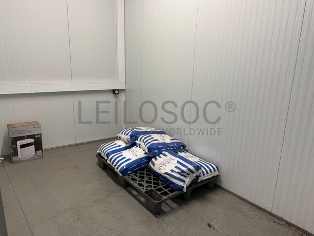 Banca e Mesa com Torno · Carrinhos de transporte