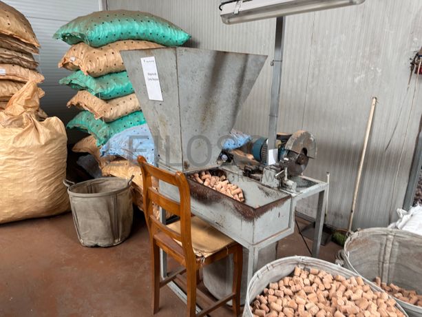 Máquina de cortar repasse