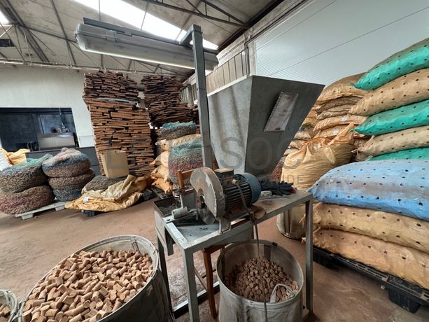 Máquina de cortar repasse