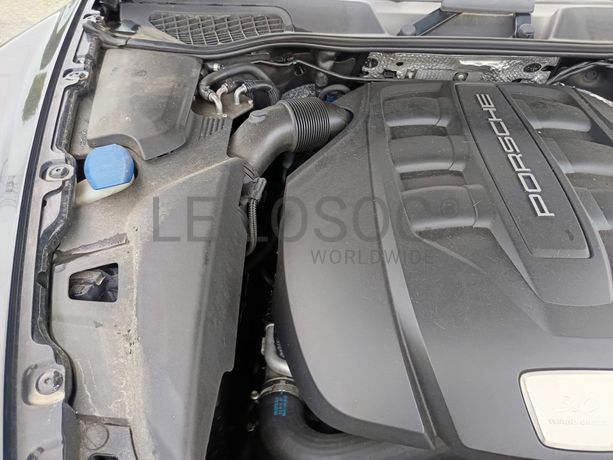 Porsche Cayenne S · Ano 2013