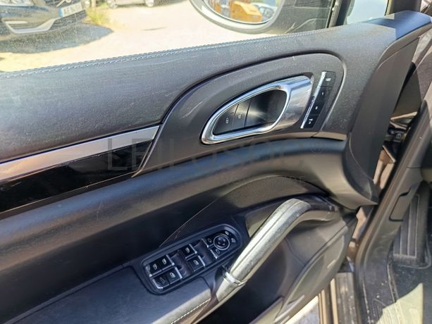 Porsche Cayenne S · Ano 2013