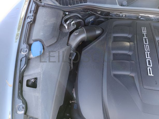 Porsche Cayenne S · Ano 2013