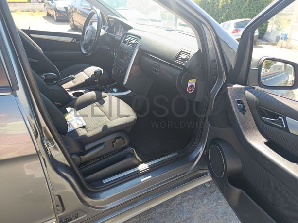 Mercedes-Benz B 180 CDI · Ano 2009