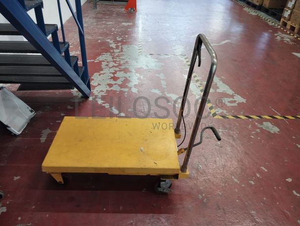 Porta paletes e Carrinhos de mercadorias