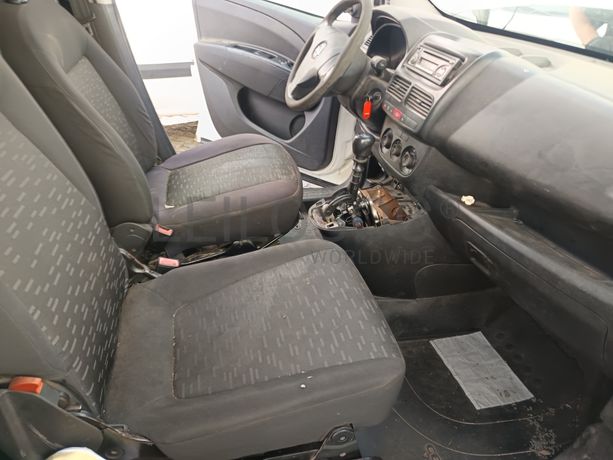 Opel Combo · Ano 2016