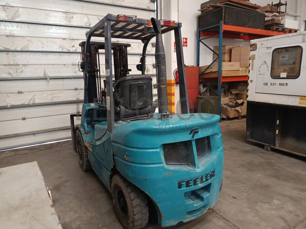 Empilhador Feeler FD30 · Ano 2019